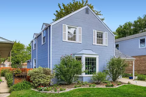 5346 Suffield Ter, Skokie, IL 60077