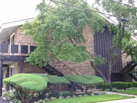 3723 N Ruby St #206N, Schiller Park, IL 60176