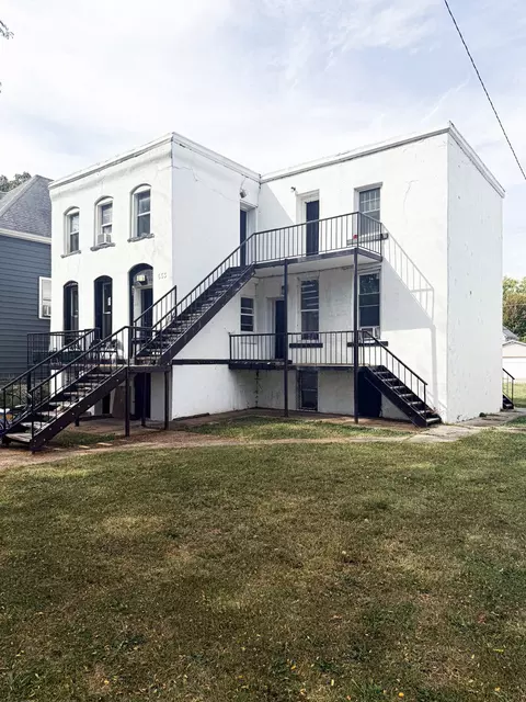 553 S 3rd St, Kankakee, IL 60901
