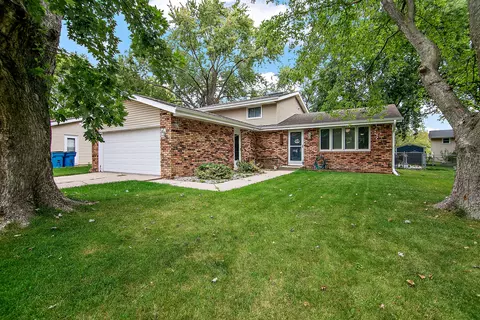 1078 Mallard Dr, Bradley, IL 60915