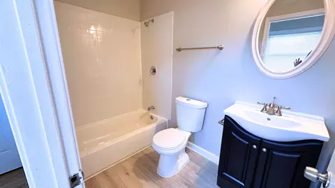Bath - 2036 S 15th Ave, Broadview, IL 60155 photo 2 of 2