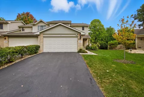 2015 Yellow Daisy Ct, Naperville, IL 60563