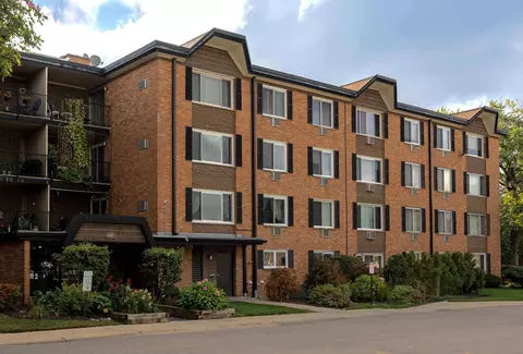 1127 S Old Wilke Rd #403, Arlington Heights, IL 60005