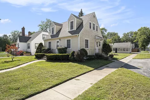 Exterior - 18302 Roy St, Lansing, IL 60438 photo 2 of 3