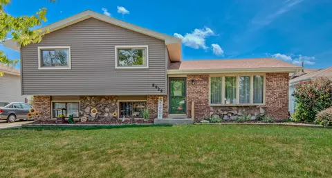 8929 W 169th Pl, Orland Hills, IL 60487