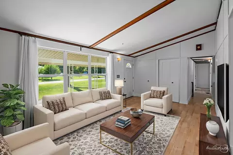 Living - 3515 Walleye Rd, Morris, IL 60450 photo 1 of 3