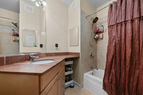 420 E Waterside Dr #1814, Chicago, IL 60601 photo 17