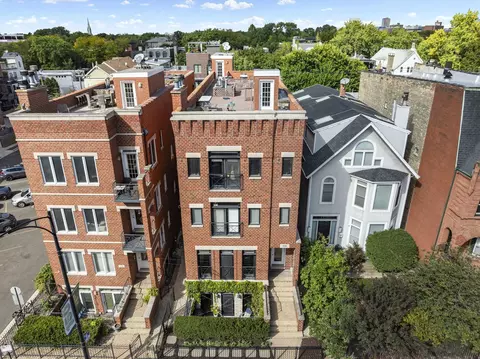 1134 W Fullerton Ave #1, Chicago, IL 60614