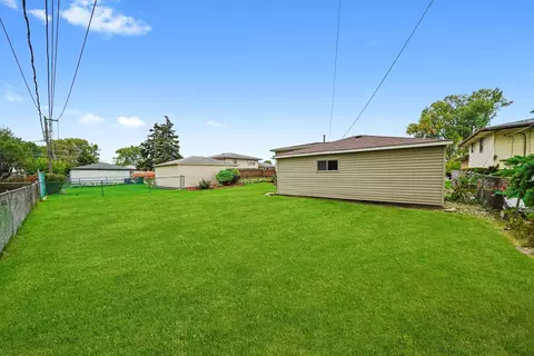 Exterior - 7721 Normandy Ave, Burbank, IL 60459 photo 4 of 7