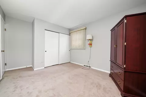 Bedroom - 7721 Normandy Ave, Burbank, IL 60459 photo 7 of 9