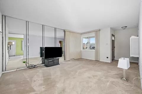Living - 7721 Normandy Ave, Burbank, IL 60459 photo 1 of 3