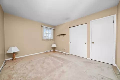 Bedroom - 7721 Normandy Ave, Burbank, IL 60459 photo 3 of 9