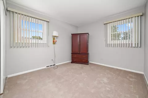 Bedroom - 7721 Normandy Ave, Burbank, IL 60459 photo 6 of 9