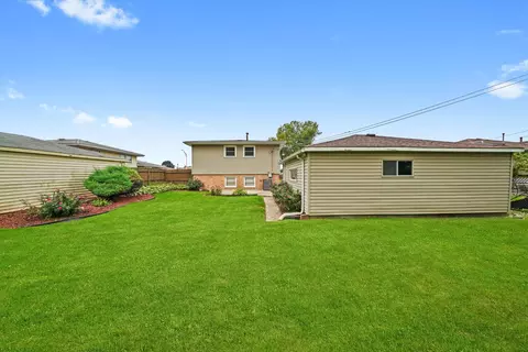 Exterior - 7721 Normandy Ave, Burbank, IL 60459 photo 1 of 7