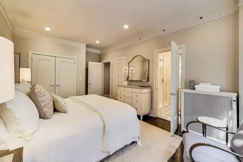 Bedroom - 220 E Walton Pl #5E, Chicago, IL 60611 photo 5 of 7