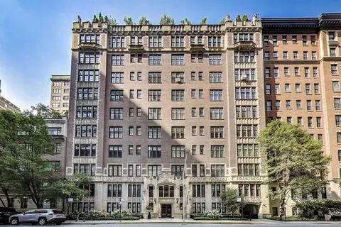 220 E Walton Pl #5E, Chicago, IL 60611