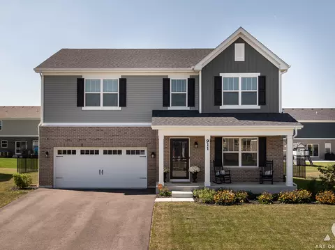 911 Canongate Ln, New Lenox, IL 60451