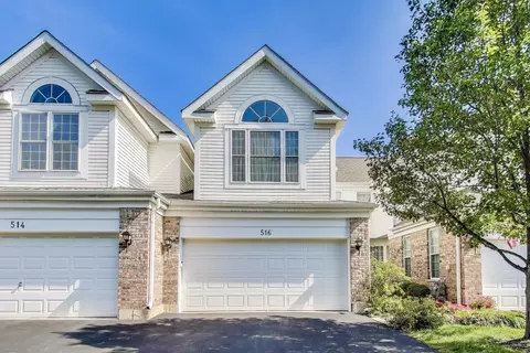 516 Citadel Cir, Westmont, IL 60559