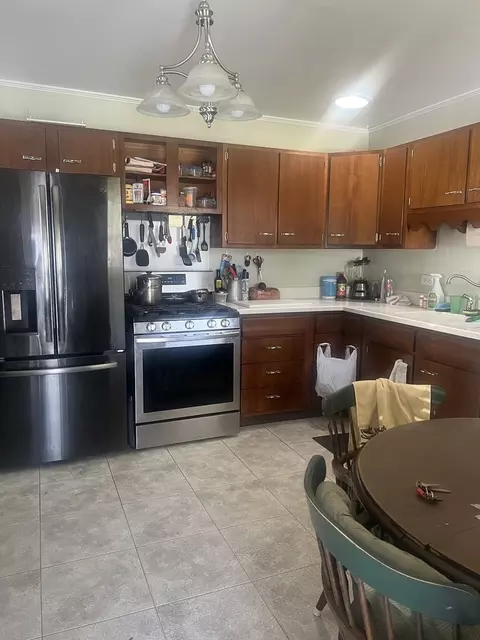 2201 Wren Ln, Rolling Meadows, IL 60008 photo 3