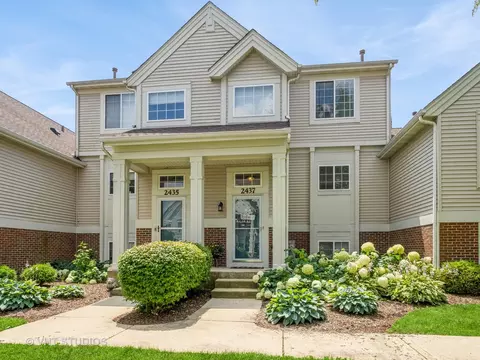 Exterior - 2437 Daybreak Ct #2437, Elgin, IL 60123 photo 2 of 3