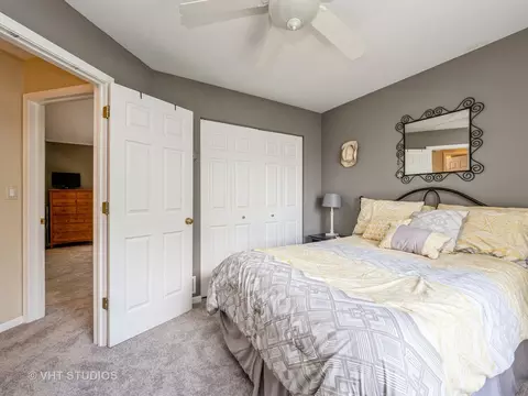 Bedroom - 2437 Daybreak Ct #2437, Elgin, IL 60123 photo 3 of 4