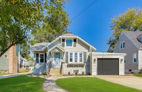 421 E Indiana St, Wheaton, IL 60187
