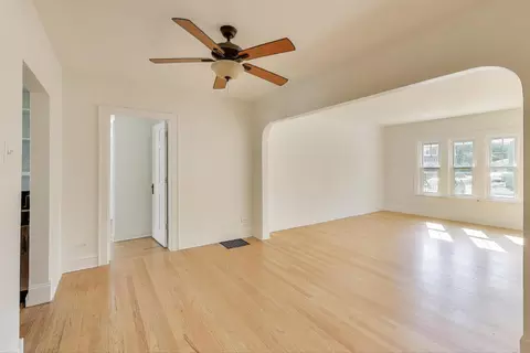 421 E Indiana St, Wheaton, IL 60187 photo 6