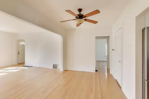 421 E Indiana St, Wheaton, IL 60187 photo 5