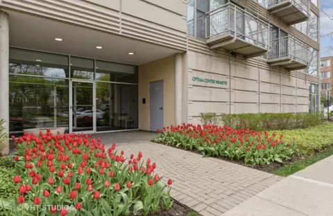 705 11th St #307, Wilmette, IL 60091