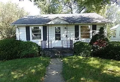 2304 E Division St, Decatur, IL 62526