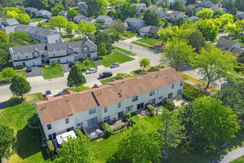 1862 Pebble Beach Cir, Elgin, IL 60123 photo 25