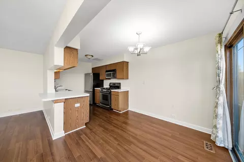 1862 Pebble Beach Cir, Elgin, IL 60123 photo 8