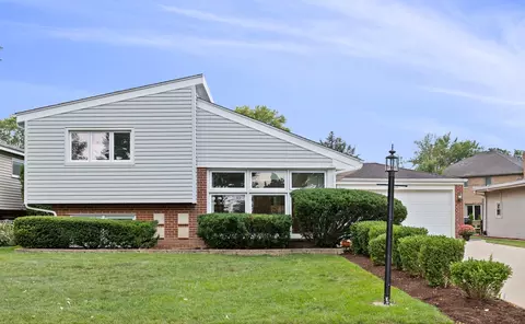 9400 Octavia Ave, Morton Grove, IL 60053