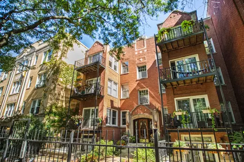 4731 N Malden St #3S, Chicago, IL 60640