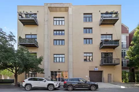 2101 W Rice St #402, Chicago, IL 60622