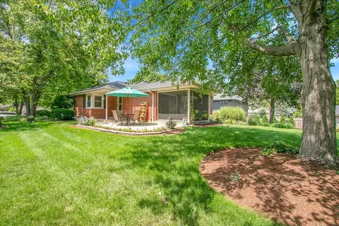 Exterior - 443 S Lombard Rd, Itasca, IL 60143 photo 7 of 10