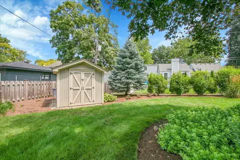 Exterior - 443 S Lombard Rd, Itasca, IL 60143 photo 8 of 10