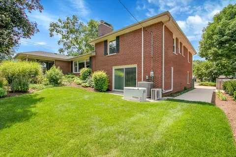 Exterior - 443 S Lombard Rd, Itasca, IL 60143 photo 10 of 10