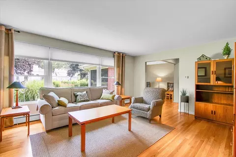 Living - 443 S Lombard Rd, Itasca, IL 60143 photo 3 of 6