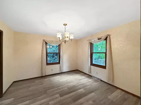 659 Sioux Dr, Freeport, IL 61032 photo 11