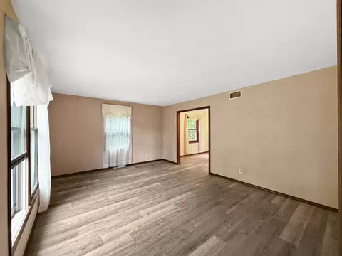 659 Sioux Dr, Freeport, IL 61032 photo 10