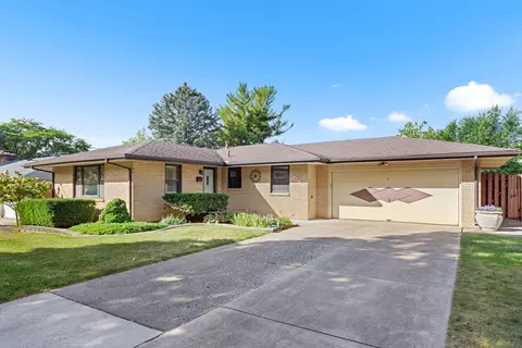 603 Blenheim Dr, Rockford, IL 61108