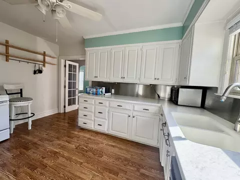 518 Clark St, Elgin, IL 60123 photo 10
