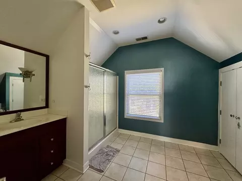 518 Clark St, Elgin, IL 60123 photo 14