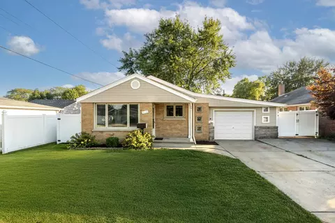 5113 W 90th St, Oak Lawn, IL 60453