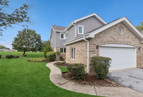 17396 Brook Crossing Ln, Orland Park, IL 60467