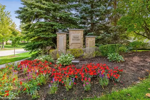 1969 Royal Birkdale Dr, Vernon Hills, IL 60061