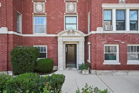402 S Lombard Ave #3, Oak Park, IL 60302