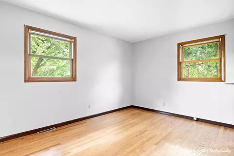 Bedroom - 1320 Meadow Ln, Mchenry, IL 60050 photo 4 of 4