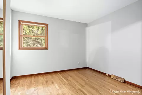 Bedroom - 1320 Meadow Ln, Mchenry, IL 60050 photo 3 of 4